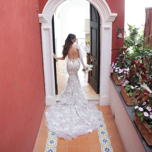 Stunning Galia Lahav Gala 104 Wedding Gown - Picture 1 of 7